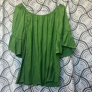 Beautiful green round neck flowy top